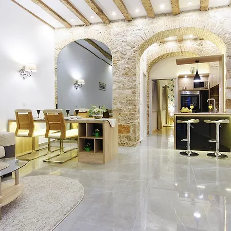 Apartament Dalti Center