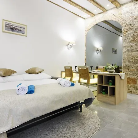 Dalti Center * Zadar