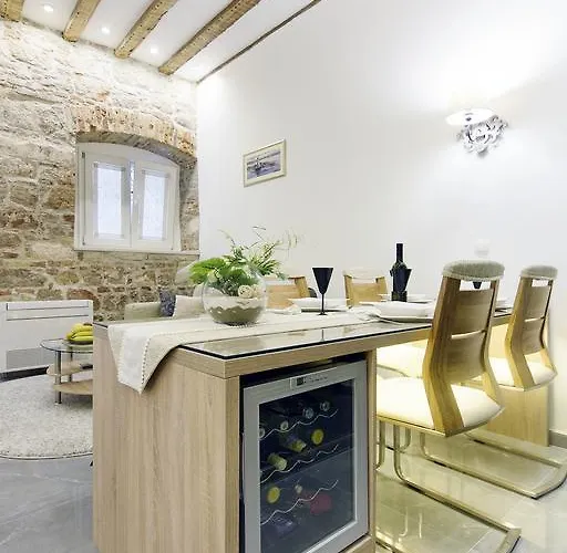 Dalti Center 扎达尔